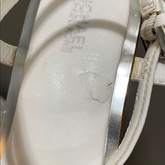 Michael Kors Elegant White Women's Strappy Thong Sandals Size 7 - Picture 12 of 13